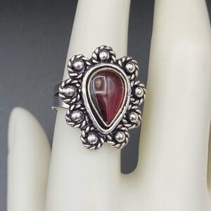 Silver Ring garnet color stone filagree style size 7 3/4